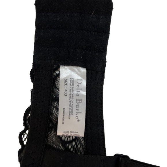 Delta Burke Bra, Size 40D, Black Lace. - Picture 4 of 4